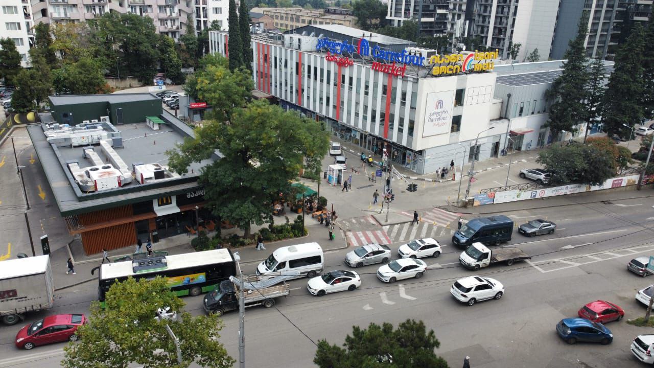 Isani Mall